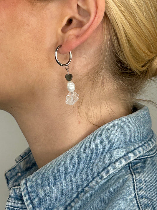 Ohrring Nayla heart grey silver