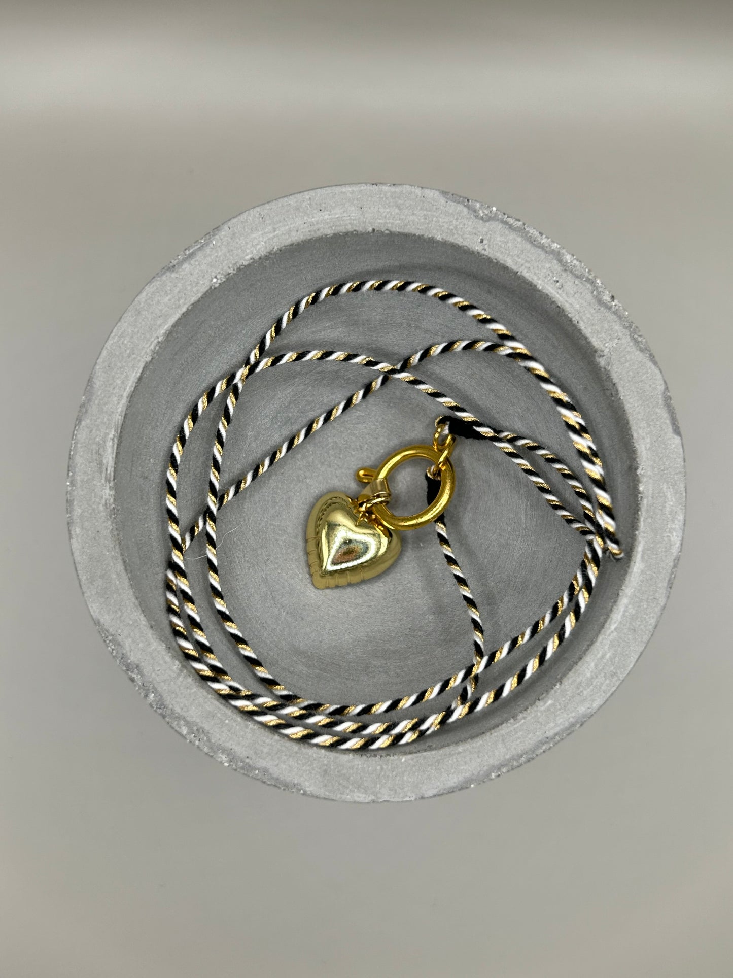 Kette Turnon Chess (schwarz-weiß-gold)