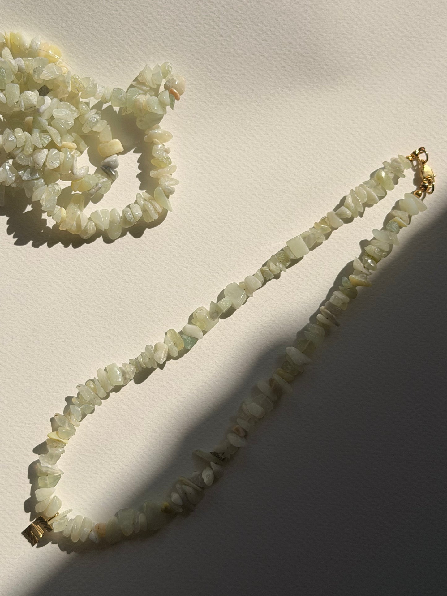 Kette Initial Gem matcha