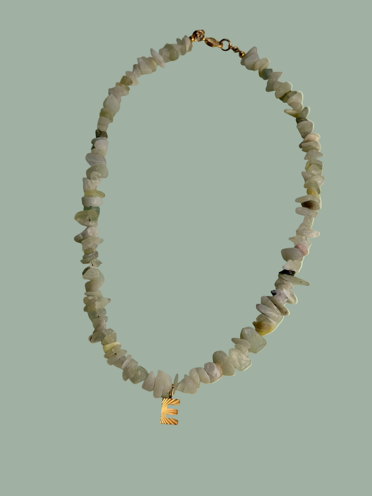 Kette Initial Gem matcha